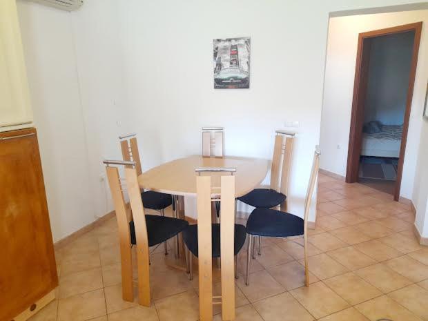 Apartmani Delas Pjescana Uvala Bagian luar foto